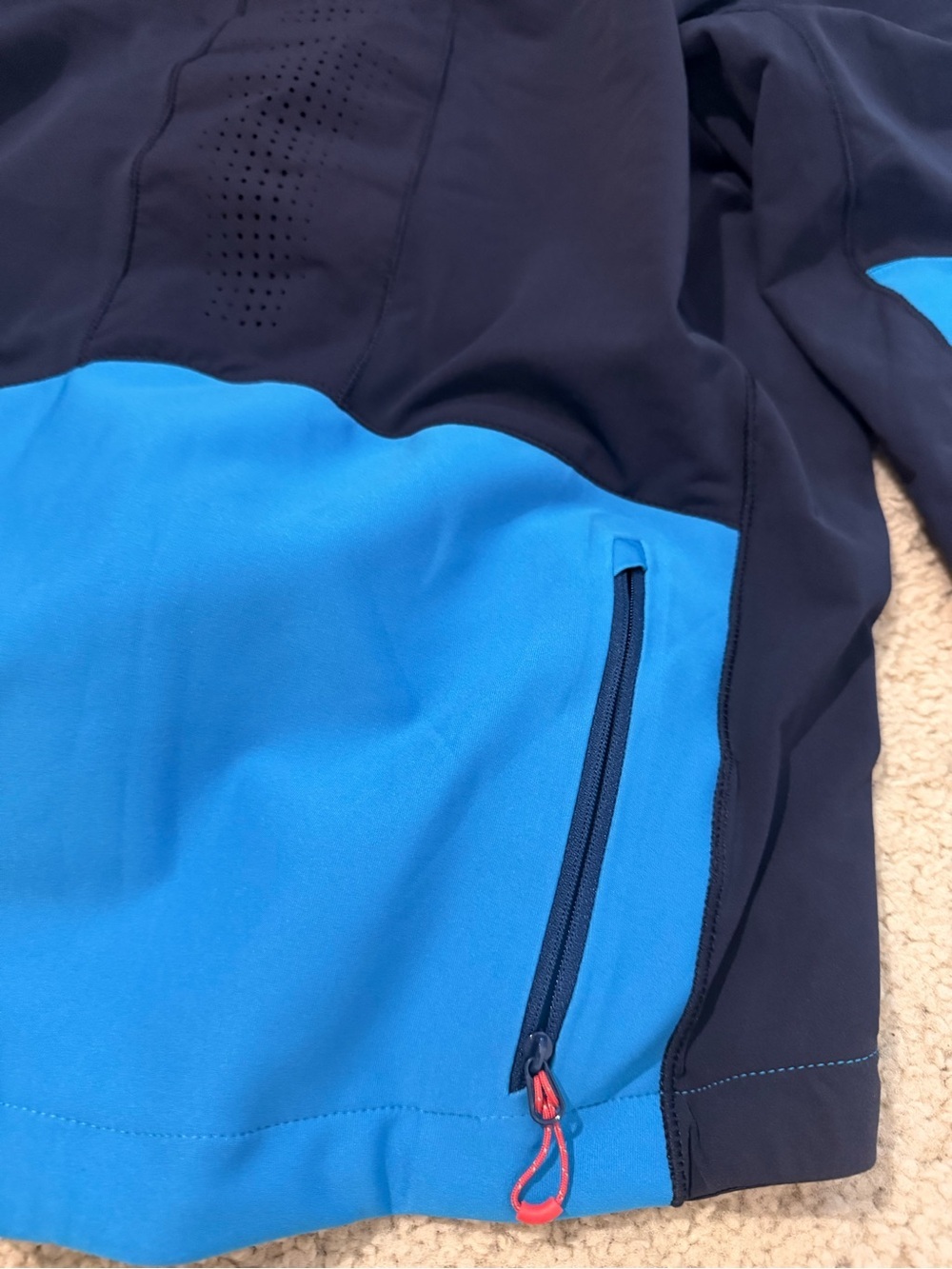 Salomon Navy Blue Jacket with Black Details - Picture 12 of 13